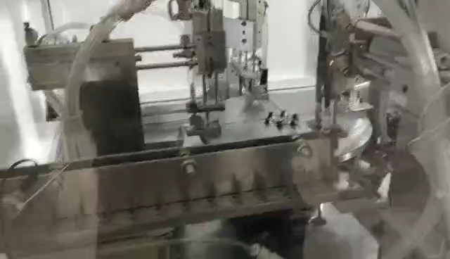 全自動貼標機設(shè)備